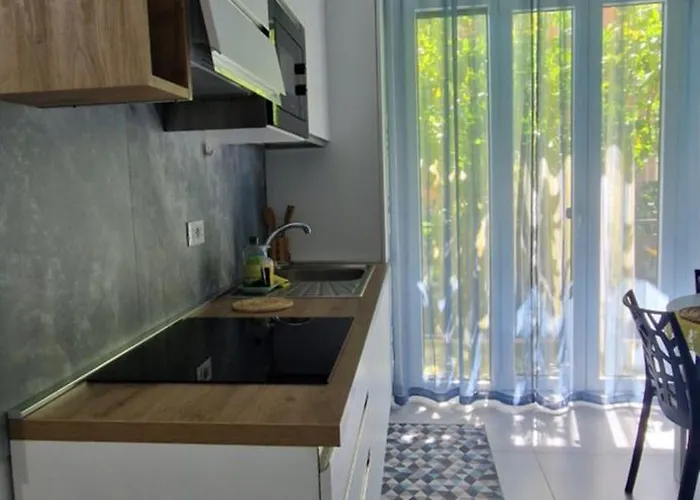 Alis 100 Mt Dal Mare Διαμέρισμα Loano